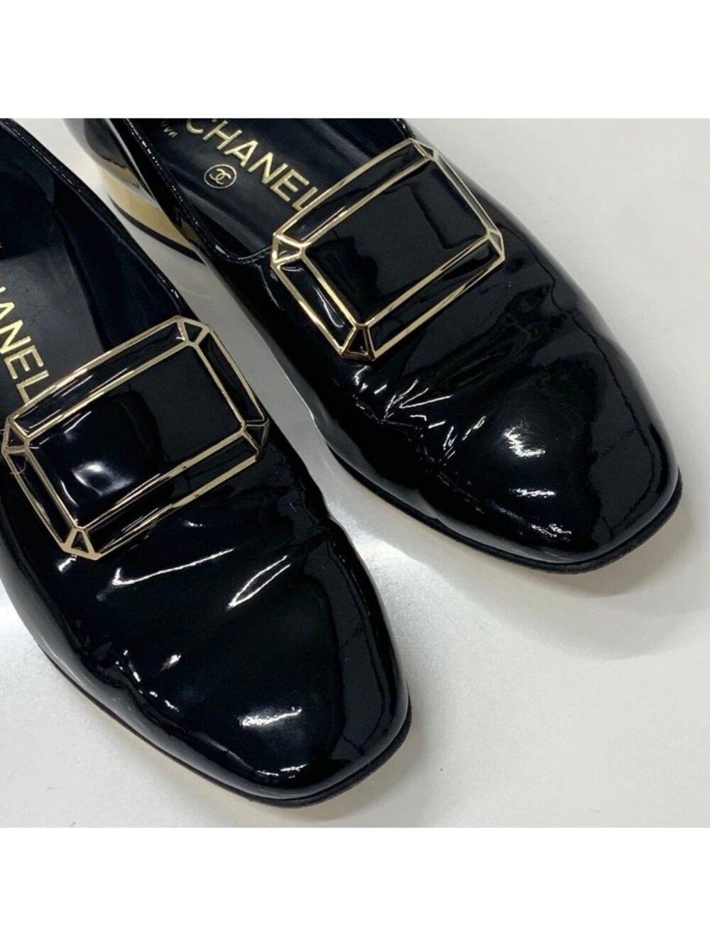 Chanel CC Logo Patent Loafers Black Gold - Picture 10 of 10